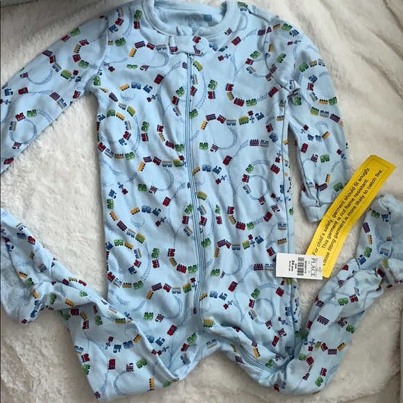 💛 pick 2/$10 cute baby Sleeper - Picture 1 of 6
